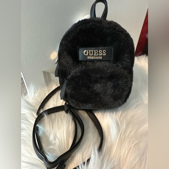 TAMSY HALF MOON PONCHO WITH MATCHING FAUX FUR CROSSBODY💕 - Picture 3 of 4